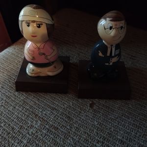 NEW!!! VINTAGE ROCK HEADS FIGURINES PAPER WEIGHT. MALE AND FEMALE.